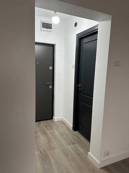 Titan, Minis garsoniera renovata complet